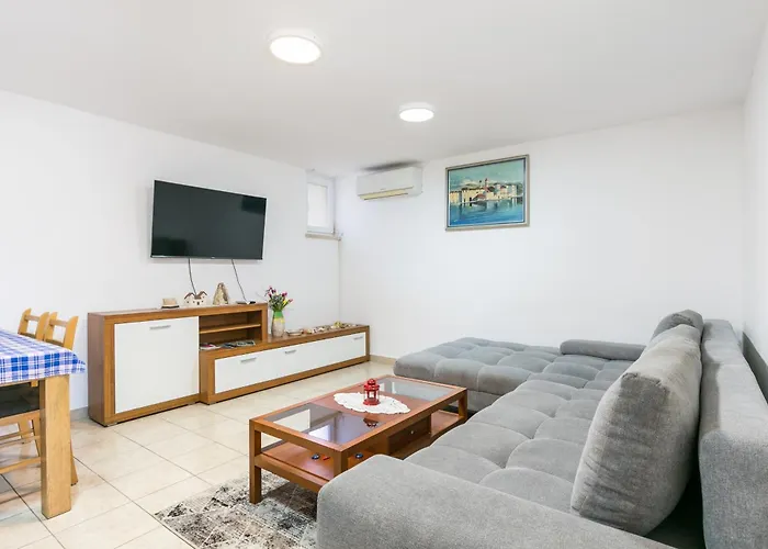 With Parking Space - 23979 Appartement Trogir