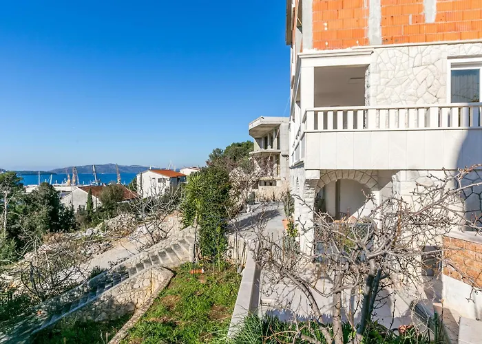 With Parking Space - 23979 Appartement *