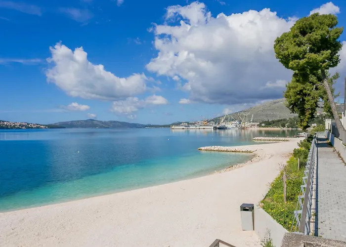 With Parking Space - 23979 Appartement *