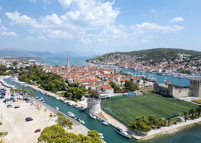 With Parking Space - 23979 Appartement Trogir